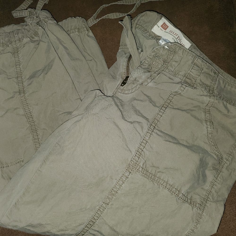 Gap surplus capri size 2good condition
